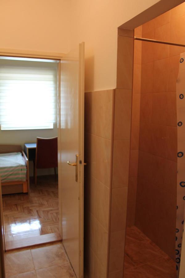 Hostel Teresianum Aleksinac Luaran gambar