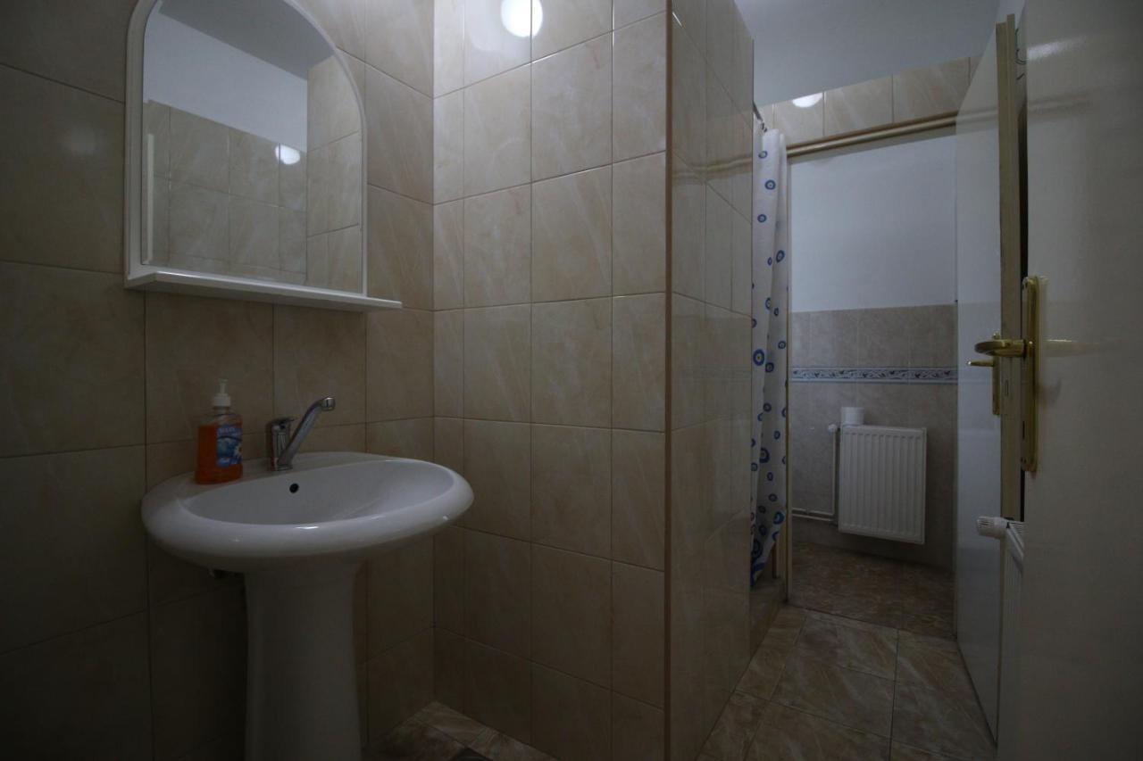 Hostel Teresianum Aleksinac Luaran gambar
